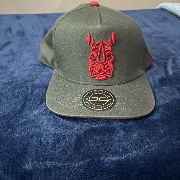 A NEW SnapBack hat, size 7 1/8 , rhino logo - Picture 2 of 5